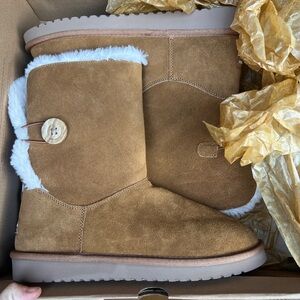 UGG Nalie Short Tan Suede Boots with Button Detail size 10
